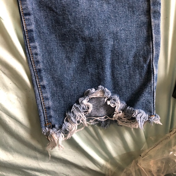 Boohoo Plus Denim - Plus ripped distressed highwaist jeans